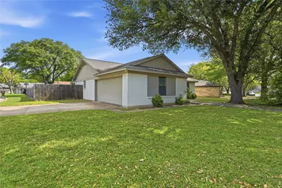 1701 Tobie Layne Street, Benbrook, TX 76126 - Photo 4