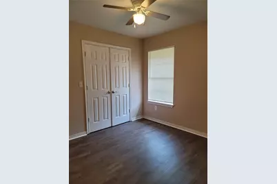 223-225 E Craven Avenue, Lacy Lakeview, TX 76705 - Photo 8