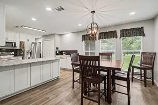 1908 Thousand Oaks Dr, Burleson, TX 76028 - Photo 8