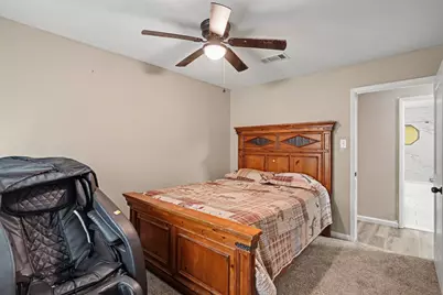 1908 Thousand Oaks Drive, Burleson, TX 76028 - Photo 18