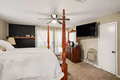 1908 Thousand Oaks Drive, Burleson, TX 76028 - Photo 14