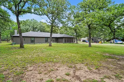 1908 Thousand Oaks Drive, Burleson, TX 76028 - Photo 30