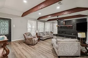 1908 Thousand Oaks Dr, Burleson, TX 76028 - Photo 4