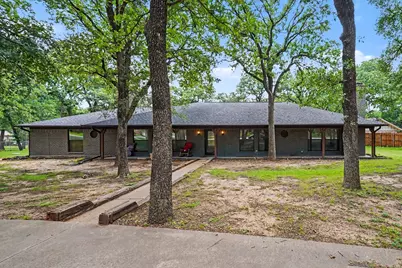 1908 Thousand Oaks Drive, Burleson, TX 76028 - Photo 2