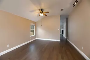 934 Plumeria Dr, Arlington, TX 76002 - Photo 8