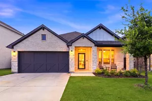 5545 Smt Crk Rd, Fort Worth, TX 76126 - Photo 2