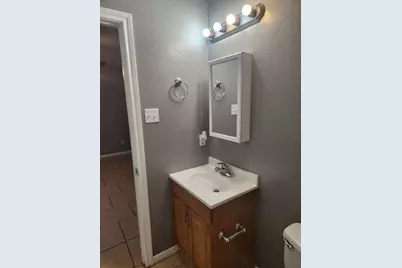 235-237 E Craven Avenue, Lacy Lakeview, TX 76705 - Photo 18