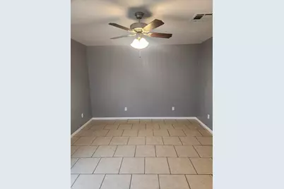 235-237 E Craven Avenue, Lacy Lakeview, TX 76705 - Photo 16