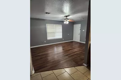 235-237 E Craven Avenue, Lacy Lakeview, TX 76705 - Photo 12