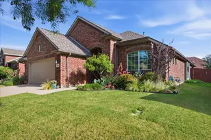 617 Catalpa Rd, Fort Worth, TX 76131 - Photo 2