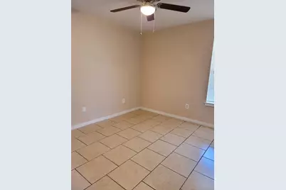 239-241 E Craven Avenue, Lacy Lakeview, TX 76705 - Photo 12