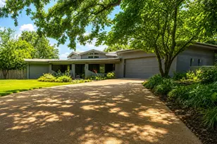 705 10th Street NW, Mineral Wells, TX 76067 - Photo 1