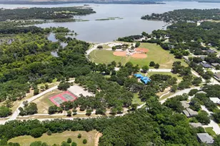 724 Oak Park Dr, Azle, TX 76020 - Photo 10