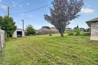 724 Oak Park Drive, Azle, TX 76020 - Photo 12