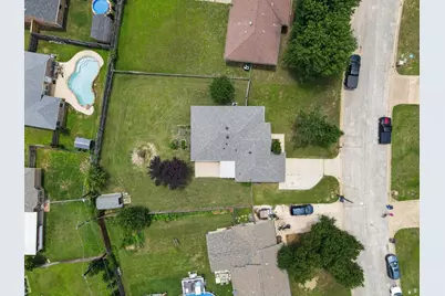 724 Oak Park Drive, Azle, TX 76020 - Photo 8