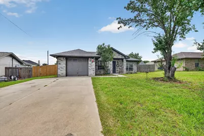 724 Oak Park Drive, Azle, TX 76020 - Photo 1