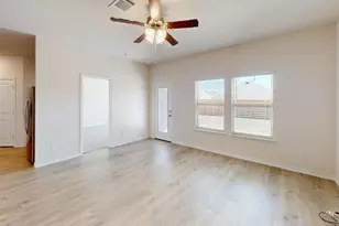 1526 Forever Wy, Princeton, TX 75407 - Photo 4