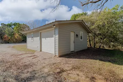 2417 Elk Trail, Granbury, TX 76048 - Photo 6
