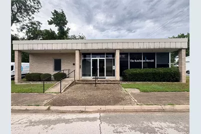 300 N Washington Street, Kaufman, TX 75142 - Photo 1
