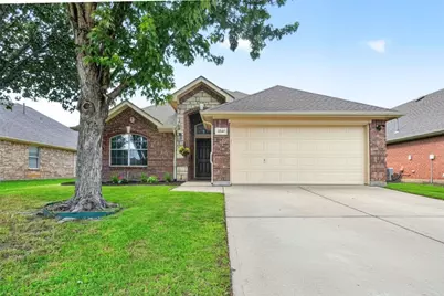 1347 Lake Forest Drive, Grand Prairie, TX 75052 - Photo 1