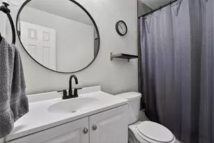 1347 Lake Forest Dr, Grand Prairie, TX 75052 - Photo 20