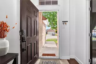 1347 Lake Forest Dr, Grand Prairie, TX 75052 - Photo 2