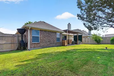 1347 Lake Forest Drive, Grand Prairie, TX 75052 - Photo 24