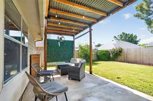 1347 Lake Forest Dr, Grand Prairie, TX 75052 - Photo 22