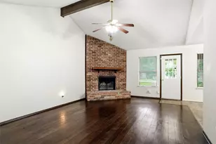 540 Clover Dr, Saginaw, TX 76179 - Photo 2