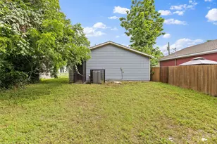 2614 Hooper St, Dallas, TX 75215 - Photo 14