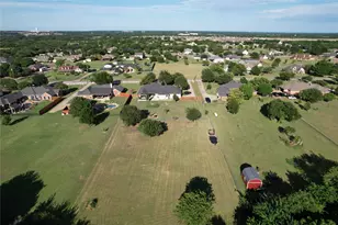 1320 E Highland Rd, Waxahachie, TX 75167 - Photo 26