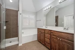 14900 Frisco Ranch Dr, Little Elm, TX 75068 - Photo 16