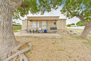 120 Tettleton Cir, Bowie, TX 76230 - Photo 14