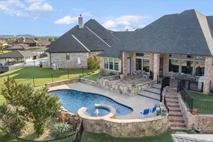 1513 Boca Bay Ct, Granbury, TX 76048 - Photo 2