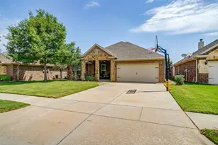 316 Madison St, Burleson, TX 76028 - Photo 4