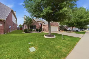 4521 Lakeside Hollow St, Fort Worth, TX 76262 - Photo 10
