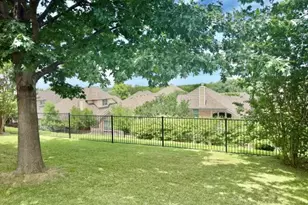 4521 Lakeside Hollow St, Fort Worth, TX 76262 - Photo 2