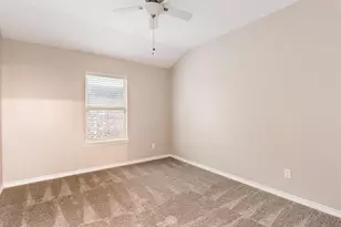 4521 Lakeside Hollow St, Fort Worth, TX 76262 - Photo 10
