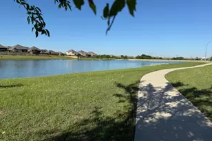 4521 Lakeside Hollow St, Fort Worth, TX 76262 - Photo 20
