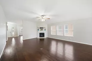 4521 Lakeside Hollow St, Fort Worth, TX 76262 - Photo 18