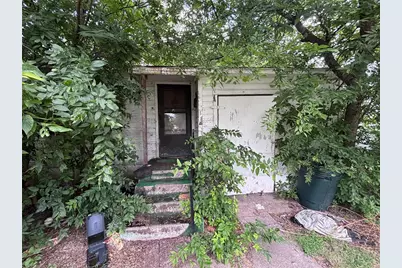 817 20th Street, Grand Prairie, TX 75050 - Photo 2