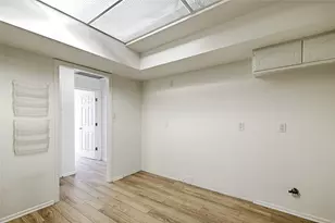 5200 Keller Springs Rd, Dallas, TX 75248 - Photo 14