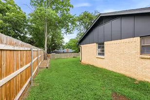 6748 Greenacres Dr, North Richland Hills, TX 76182 - Photo 22