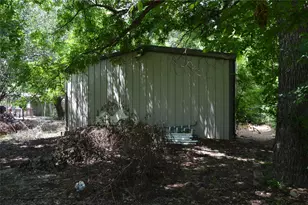 3915 Wellington St, Greenville, TX 75401 - Photo 4