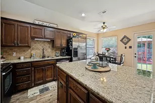 149 Roberts Dr, Saginaw, TX 76179 - Photo 2