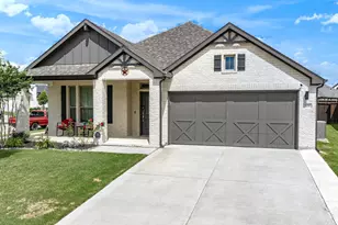 305 Ember Cir, Waxahachie, TX 75165 - Photo 6