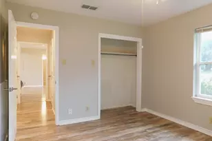 325 W Jones St, Krum, TX 76249 - Photo 14