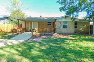 325 W Jones St, Krum, TX 76249 - Photo 26