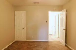 325 W Jones St, Krum, TX 76249 - Photo 18