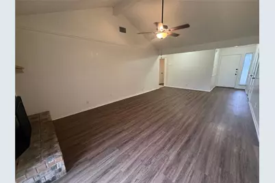5604 Fireside Drive, Arlington, TX 76016 - Photo 4